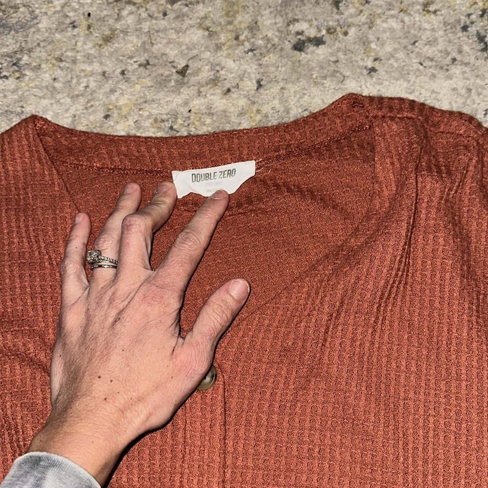 Double Zero Rust Button-Up Knit Top - Picture 3 of 4